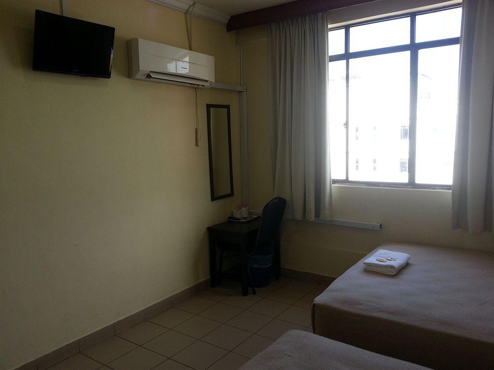 Hotel Iskandar Kota Kinabalu Exterior foto